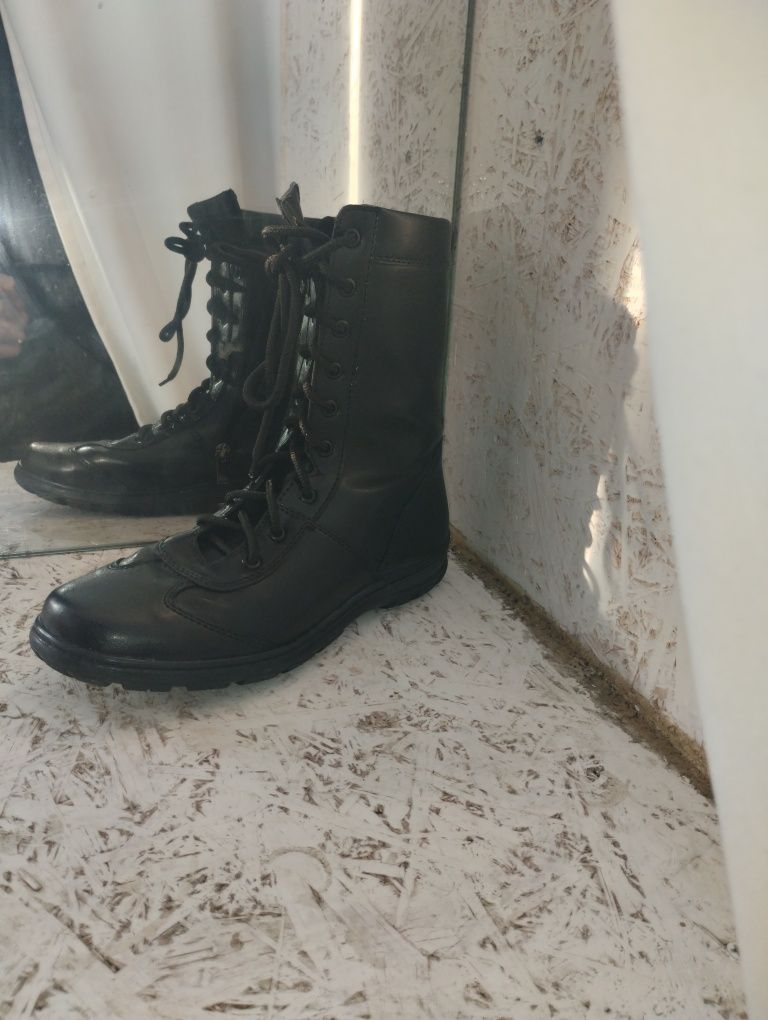 Продам СРОЧНО берцы