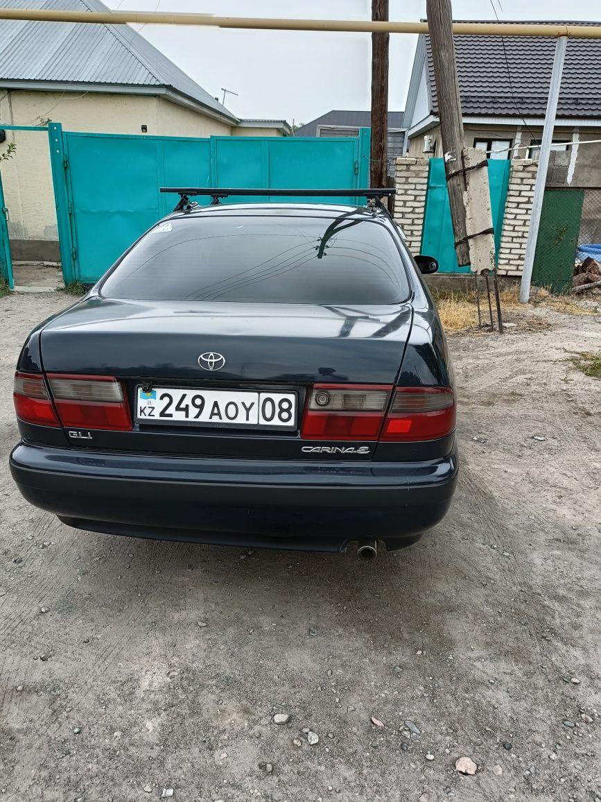 Продам тойоту карину