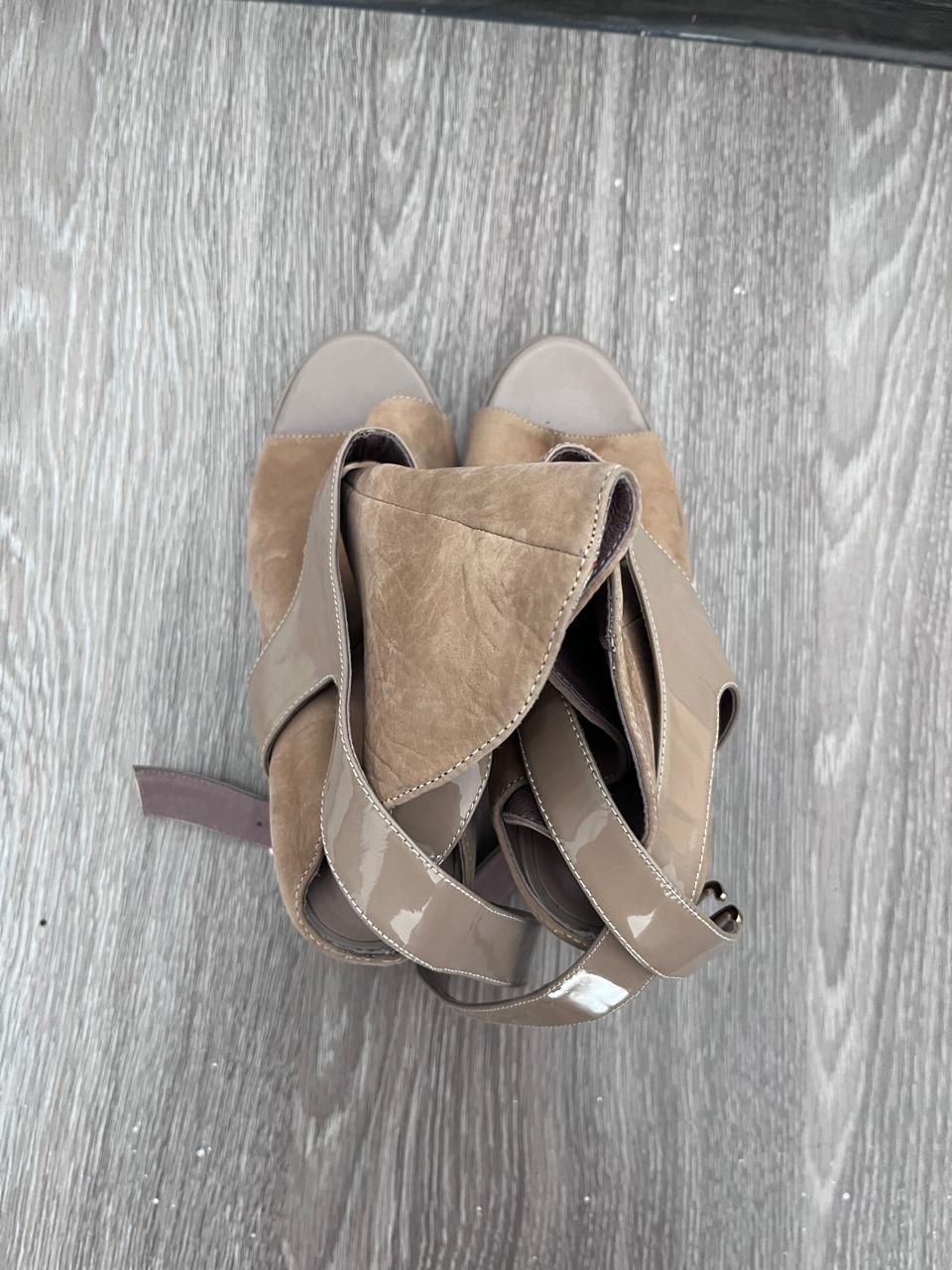 Срочно продаю Туфли Dior 39