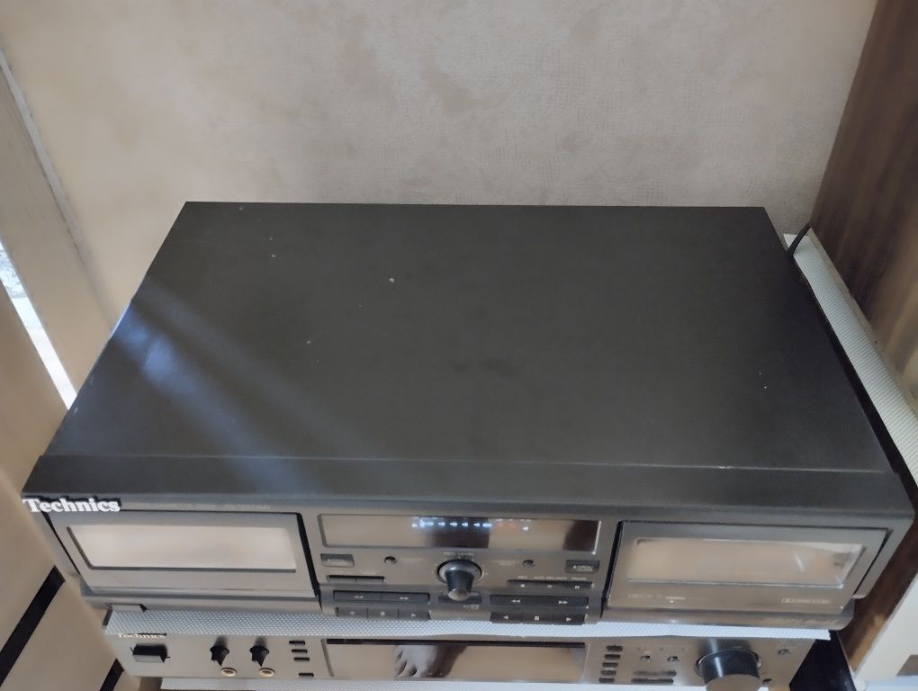 Касетная дека Техникс RS - TR 373