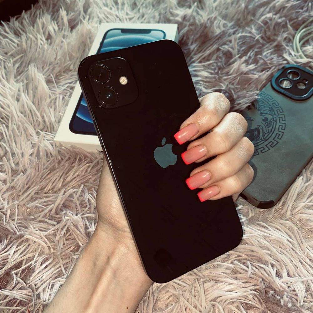 Прдодается Iphone 12 Black 128 гб