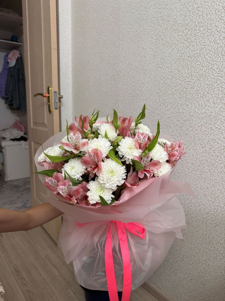 Продаются букет цветов 3 штуки