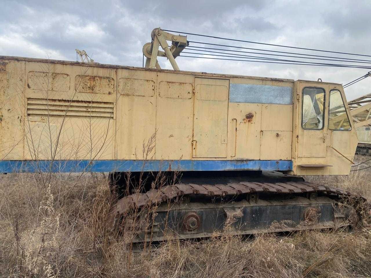 Кран гусеничный ДЭК 25, (грузоподьемностьь 25 т)