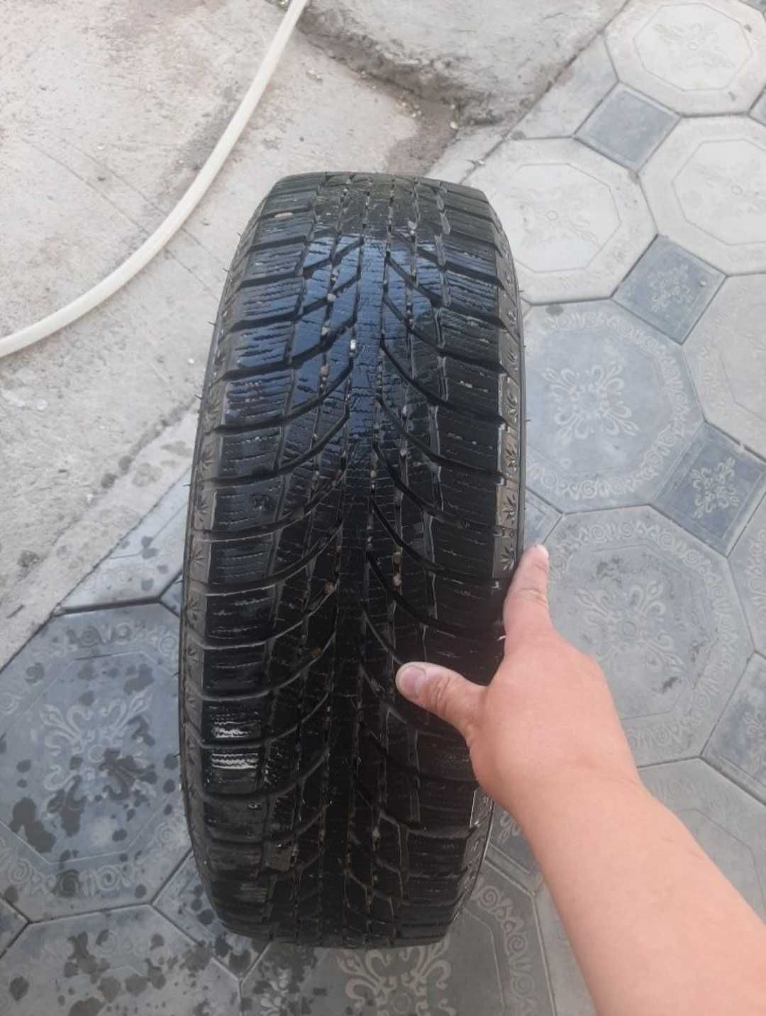 Продам зимни шины kumho