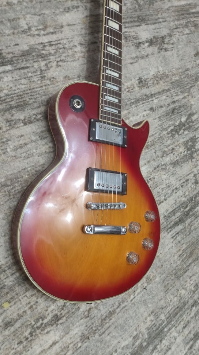 Электрогитара Les Paul Mccoy