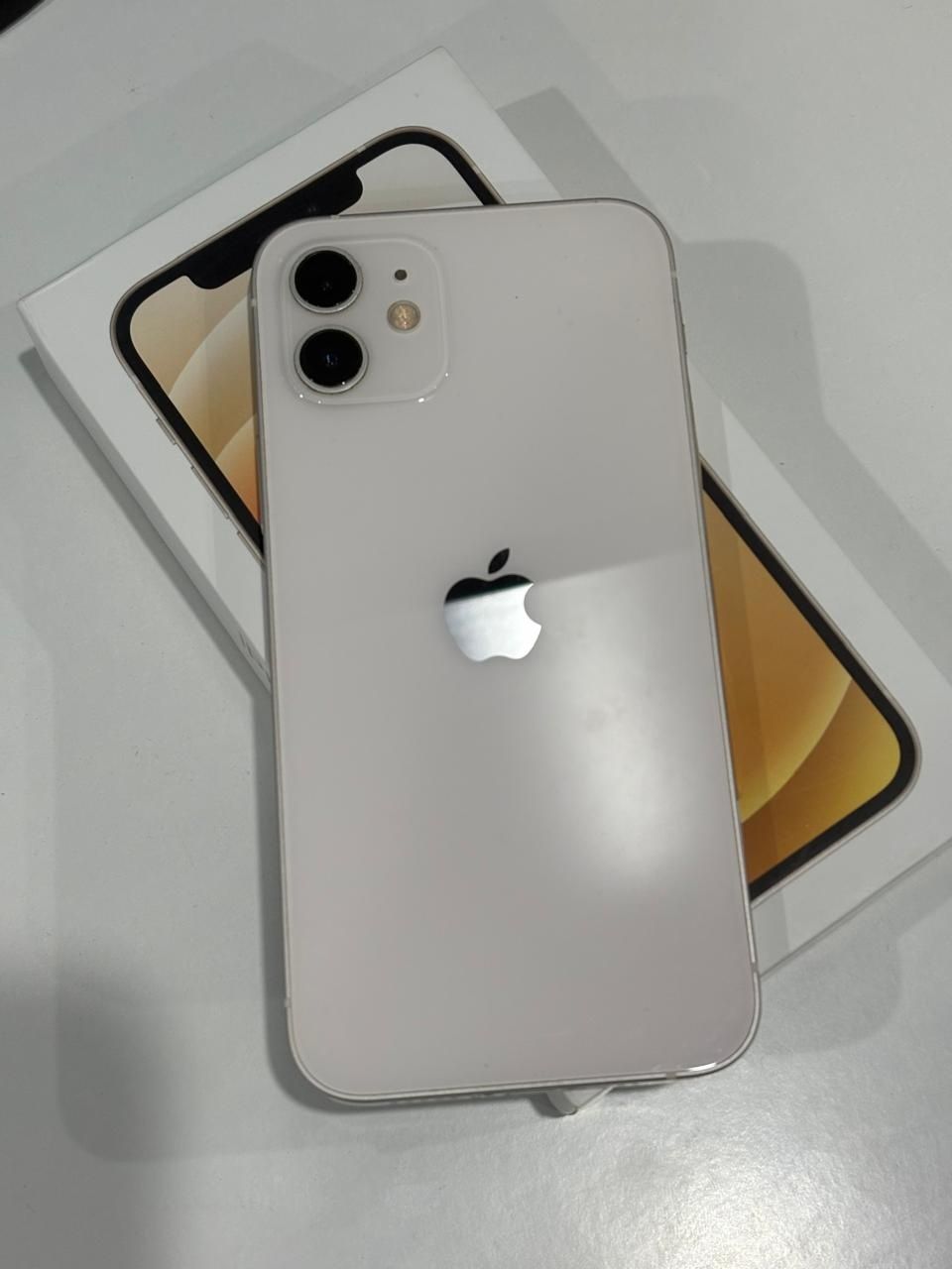 Продаётся айфон 12-128GB
