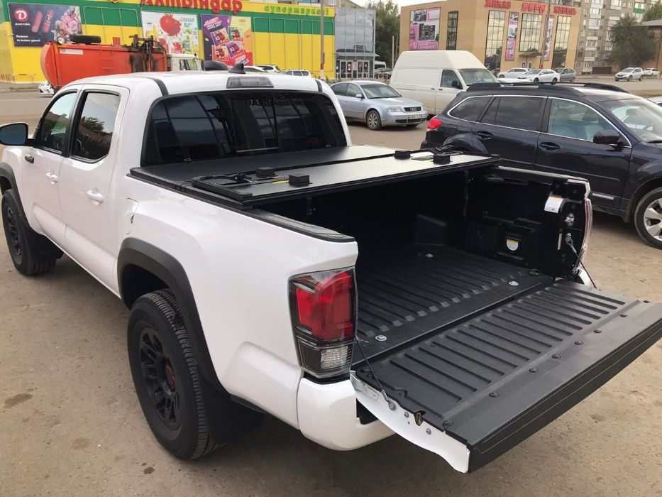 Крышка трехсекционная на Toyota Hilux Revo Vigo Tacoma тент тойота