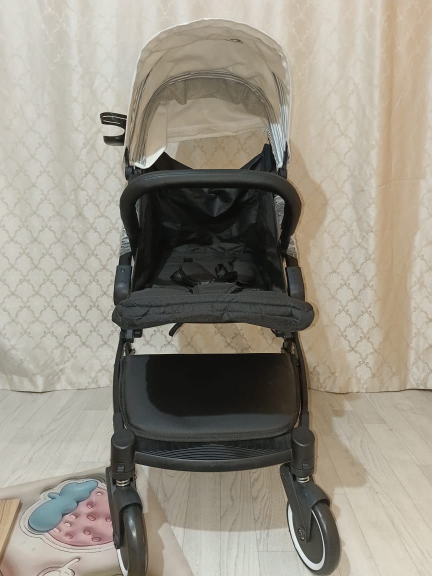 Продаётся коляска в подарок шезлог-качеля