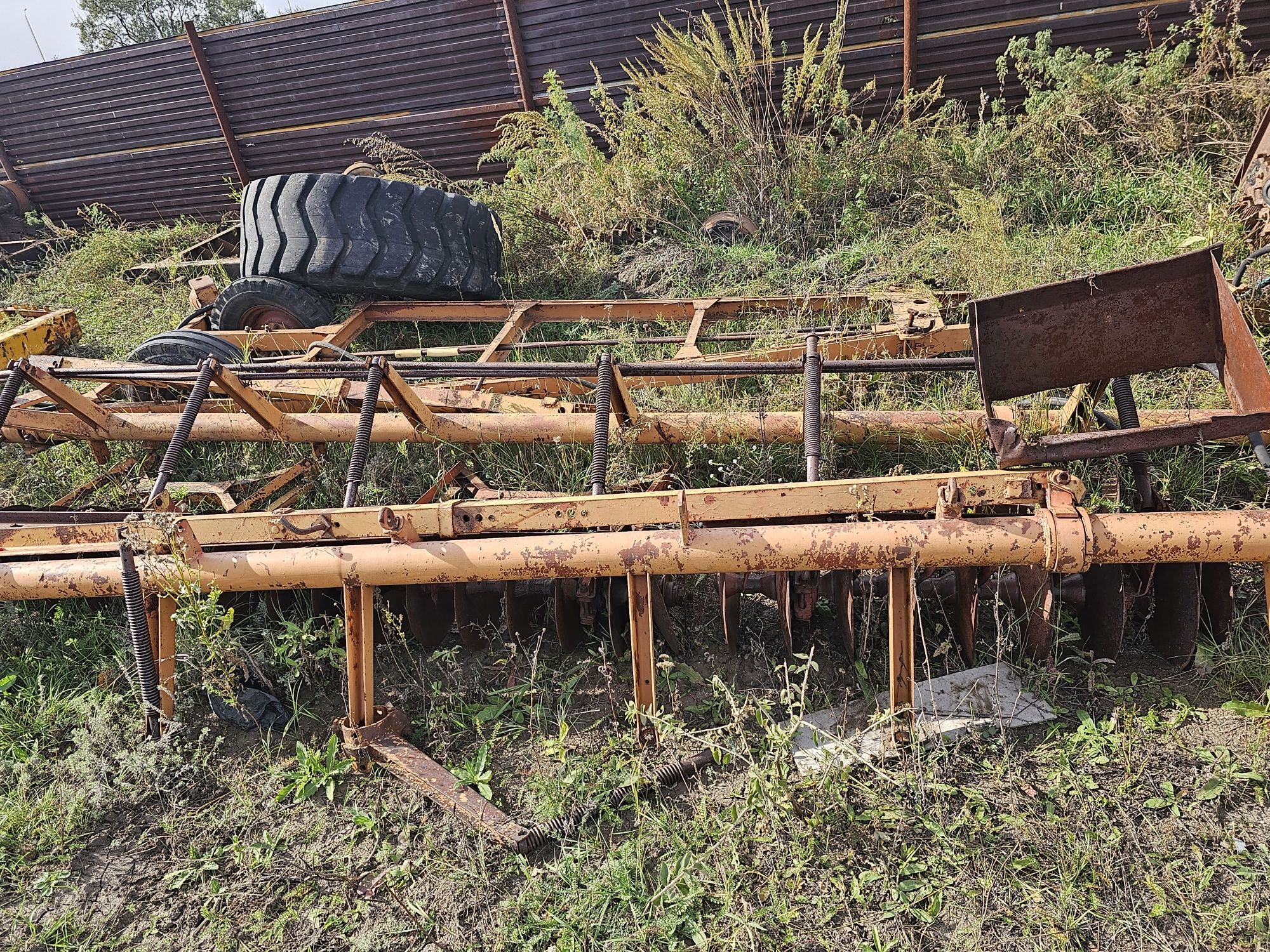 Лущильник дисковой гидрофицированный ЛДГ-10