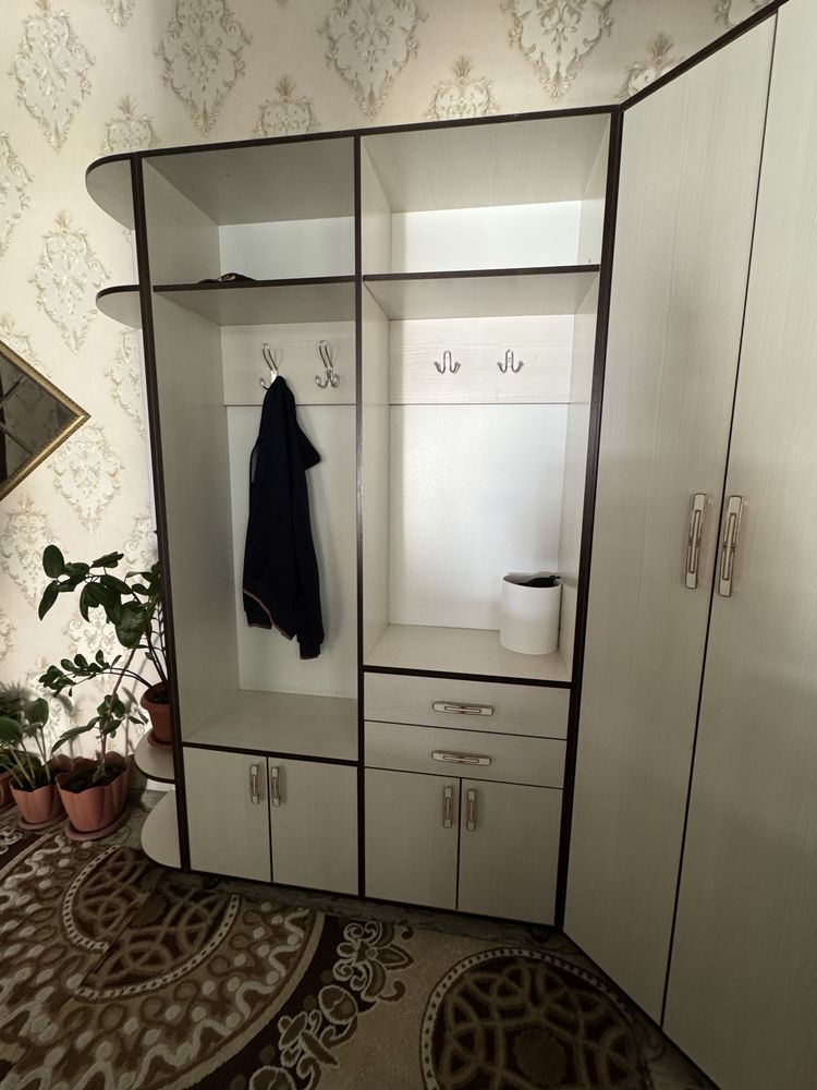 Срочно продам прихожую