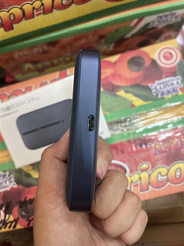 Wi-Fi роутер Huawei WiFi 3 Pro