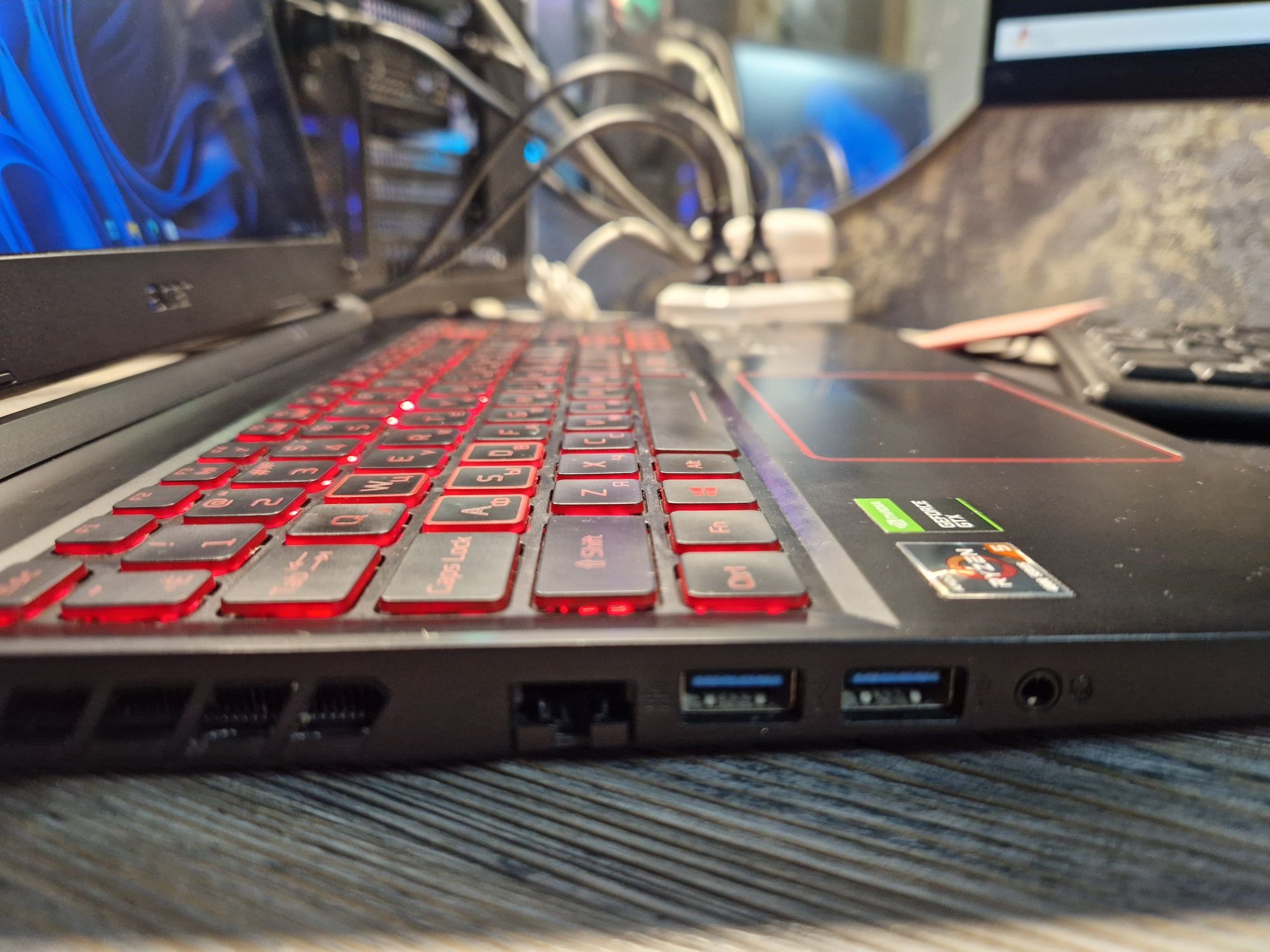 Acer Nitro5 игровой ноутбук состояние хорошее