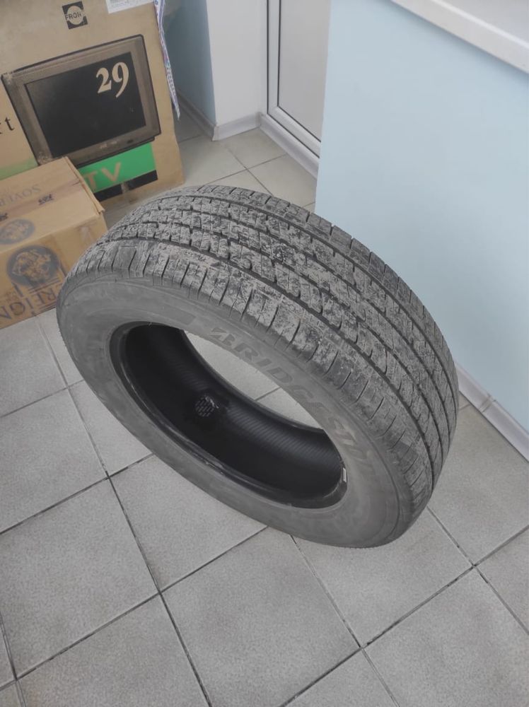 Продам шины Bridgestone R18 245/60