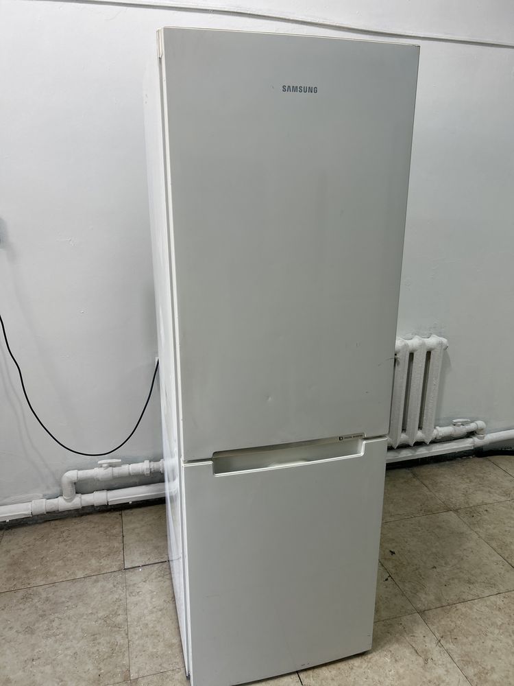 Холодильник SAMSUNG