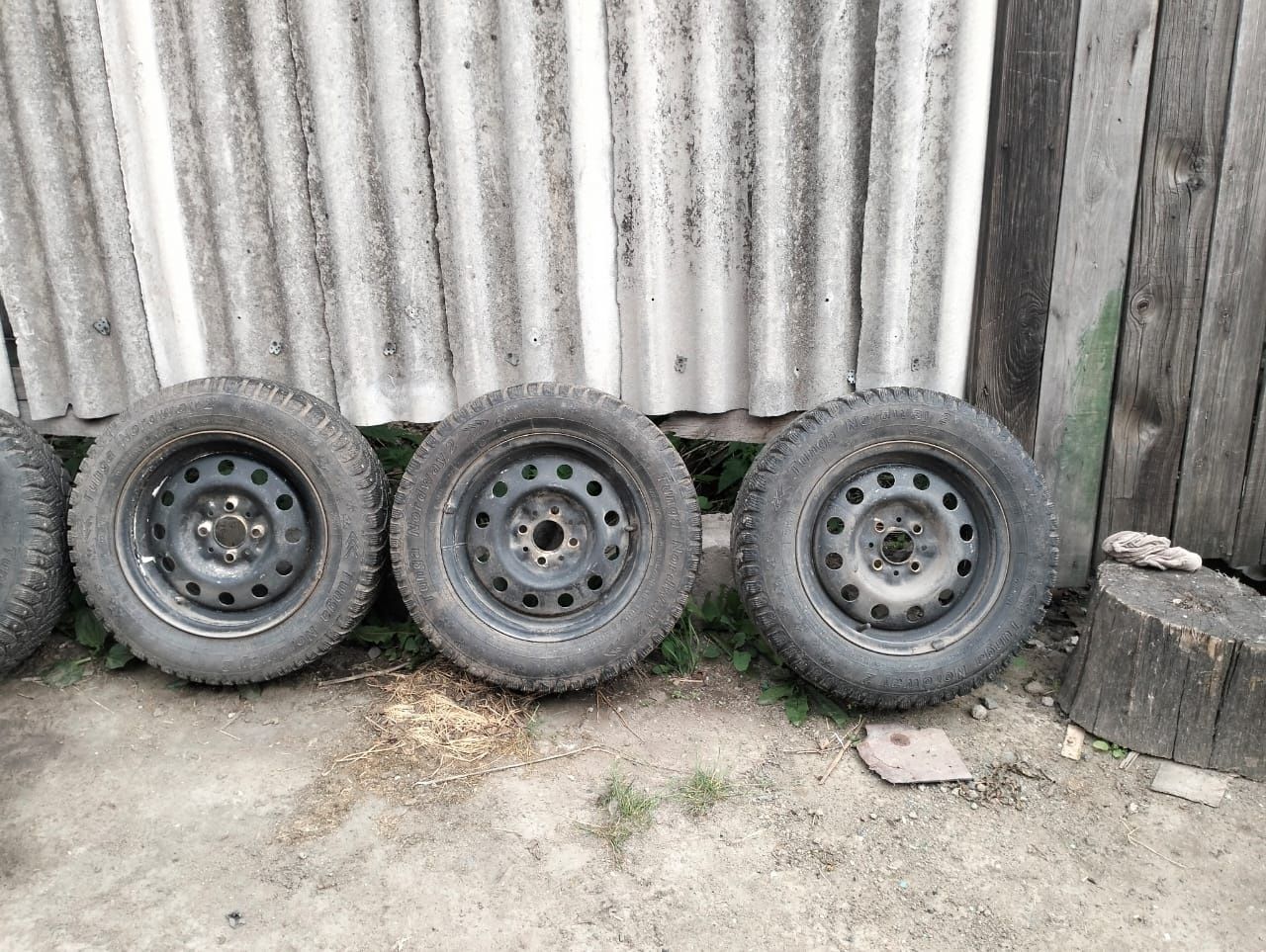 Продам железные диски с резиной