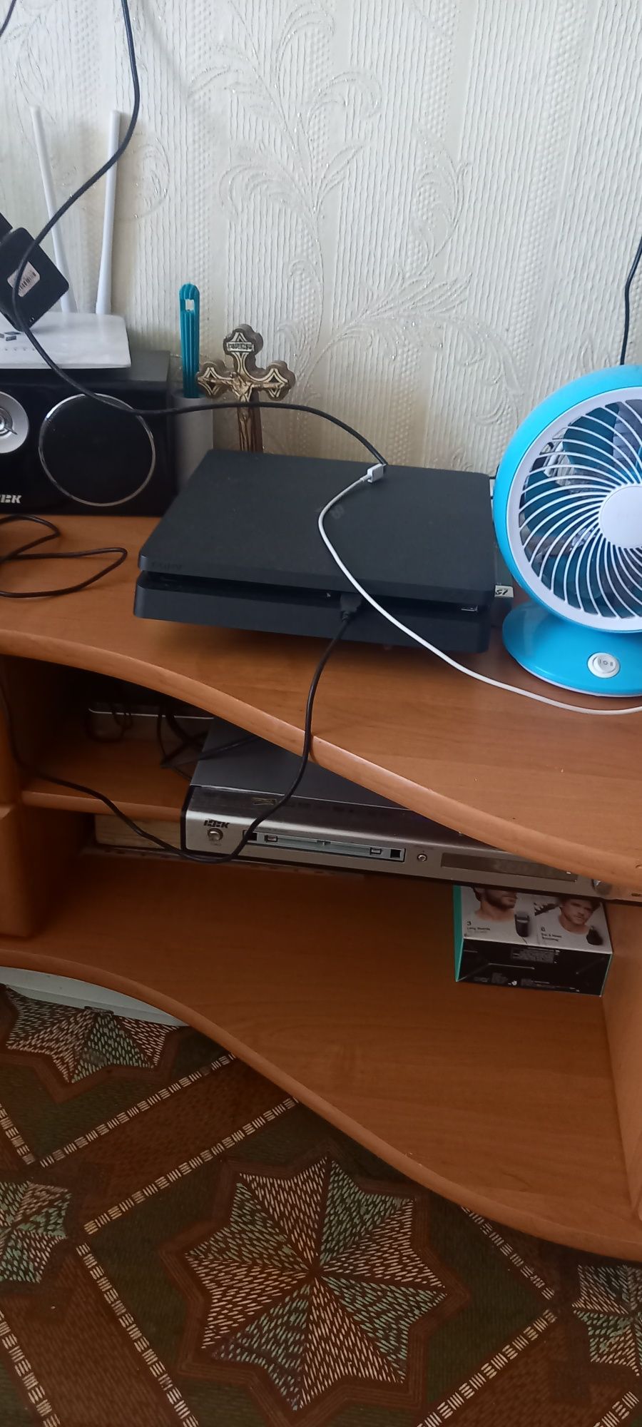Продаю сони плэйстэйшен4