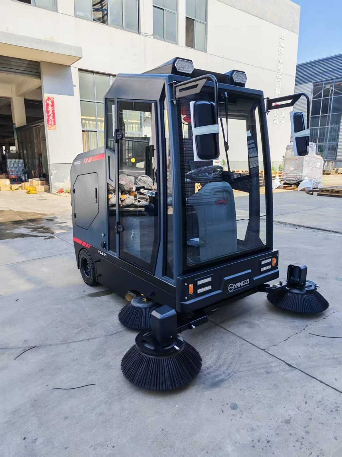 Подметально-уборочная машина Yangzi S11 (Battery).