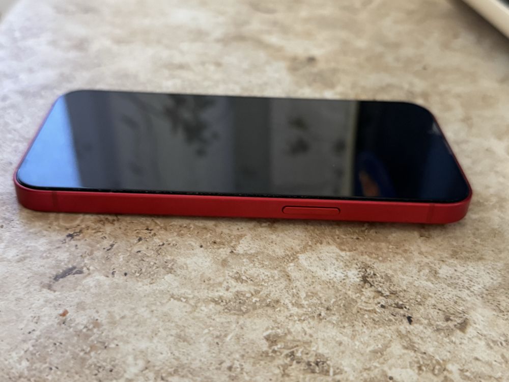 Продам Смартфон Apple iPhone 14 Plus 256Gb красный