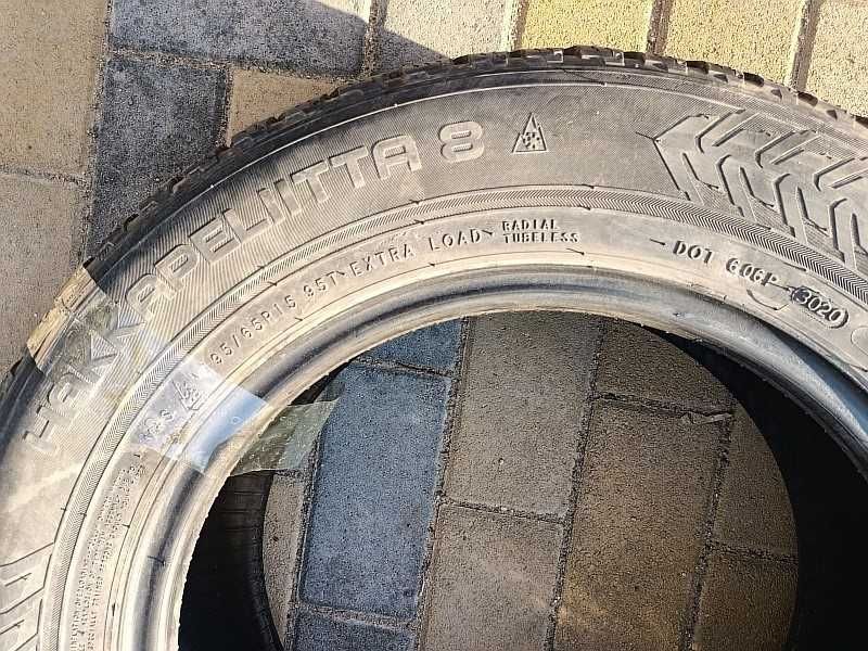 Шины 195/65 R15 - "Nokian Hakkapeliitta 8" (Россия), шипованные.