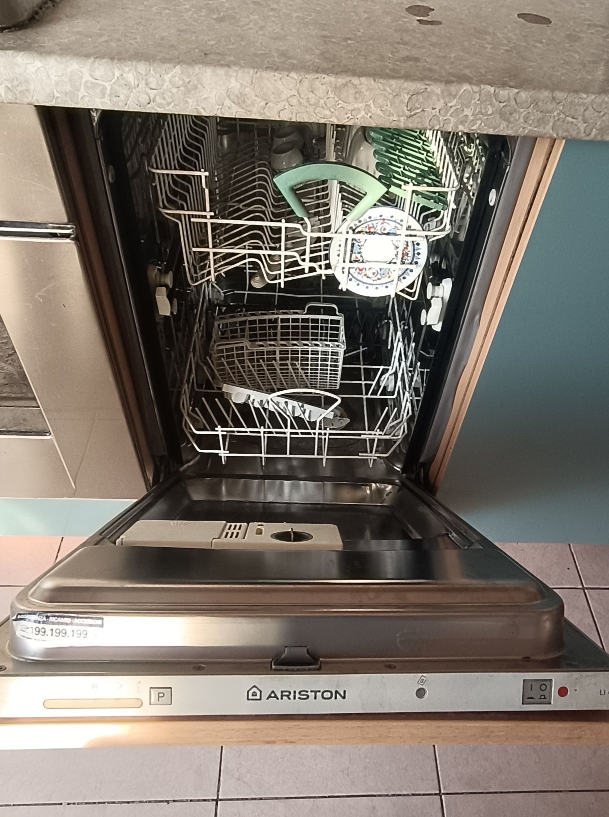 Кухня с барной стойкой