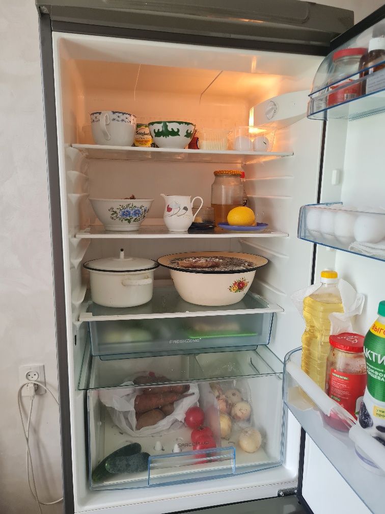 Холодильник Electrolux