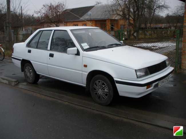 Продам капот на Mitsubishi Lancer 1987 г.в. 15000 тг.