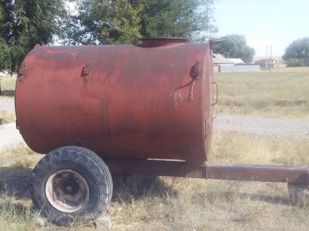 Продам 3 тонны бочку