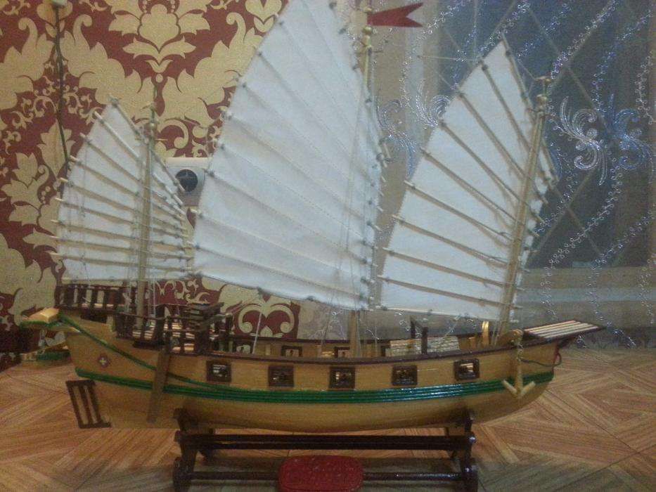Продается деревянная модель корабля «PIRATE JUNK » ручной работы.