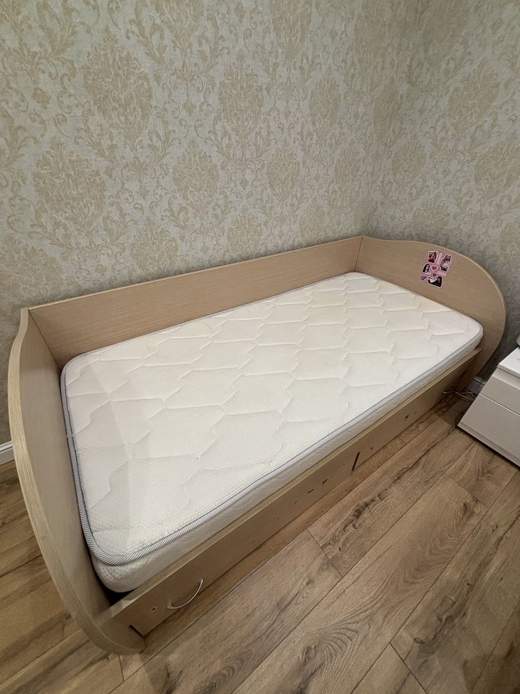 Продам детскую кровать