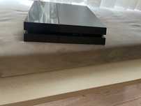 Продаю PlayStation 4