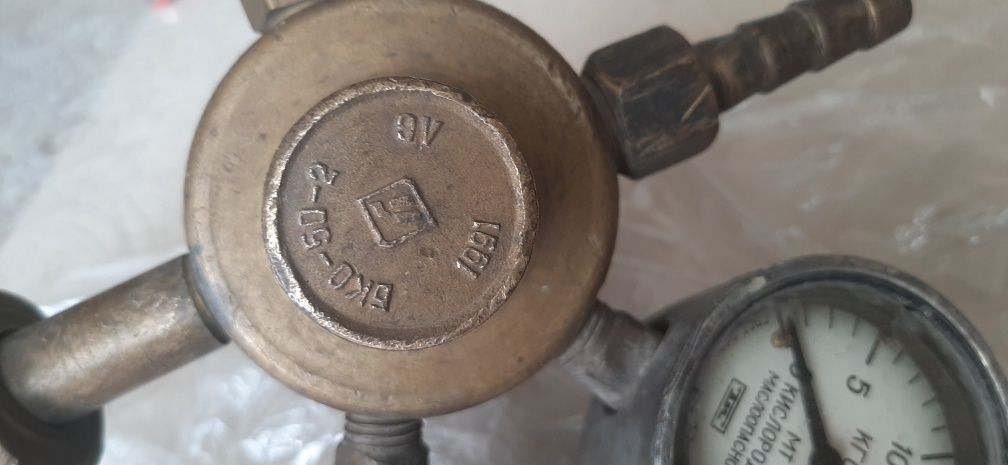 Продам  кислородный редуктор