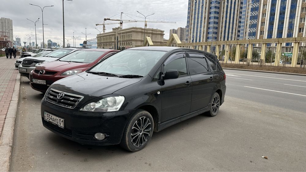 Tayota ipsum 2006 год срочна продам в отличном состояние для свойх лет