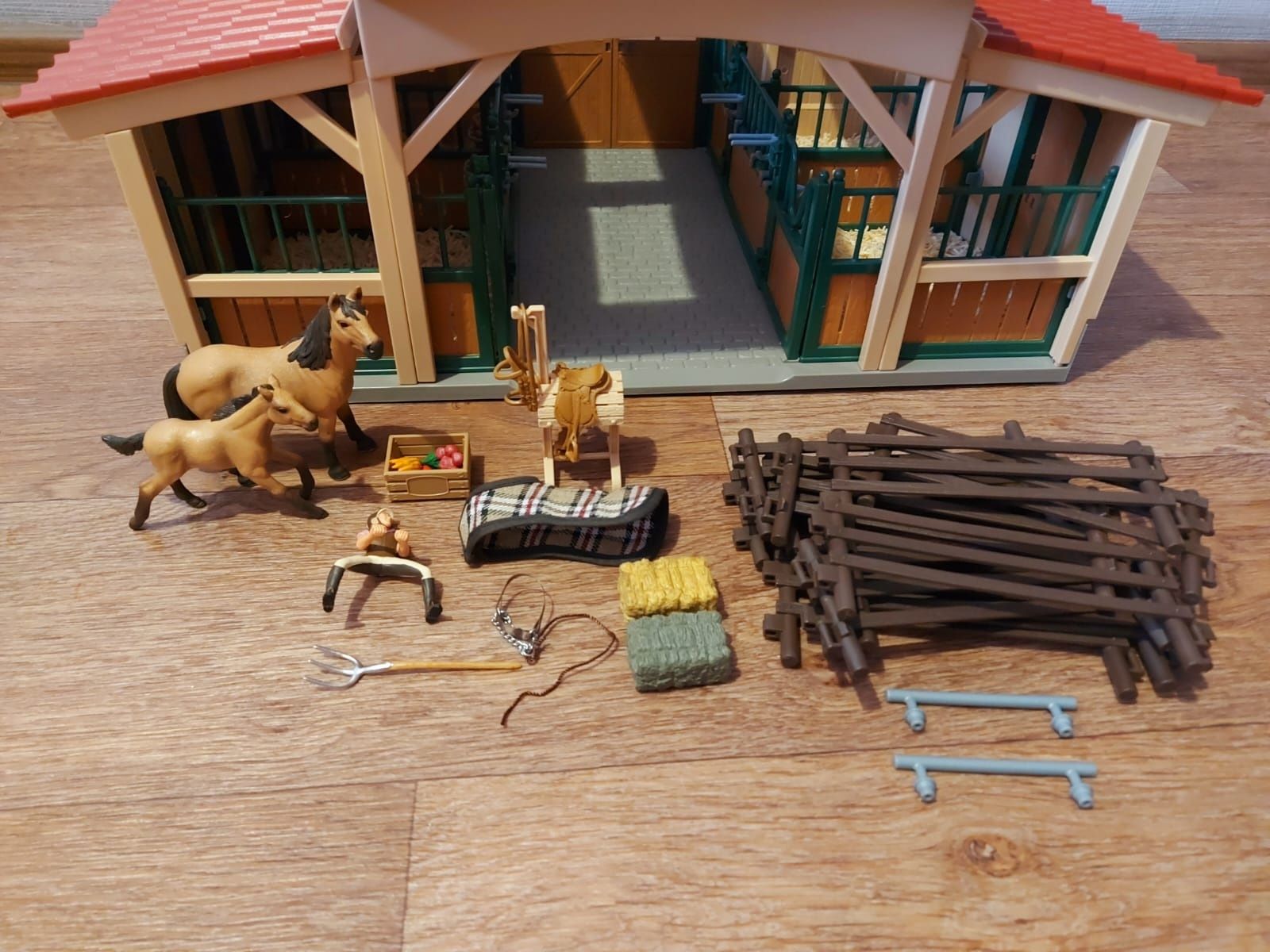 Конюшня Schleich
