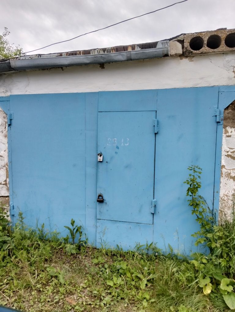 Капитальный Продам гараж по Южная 3