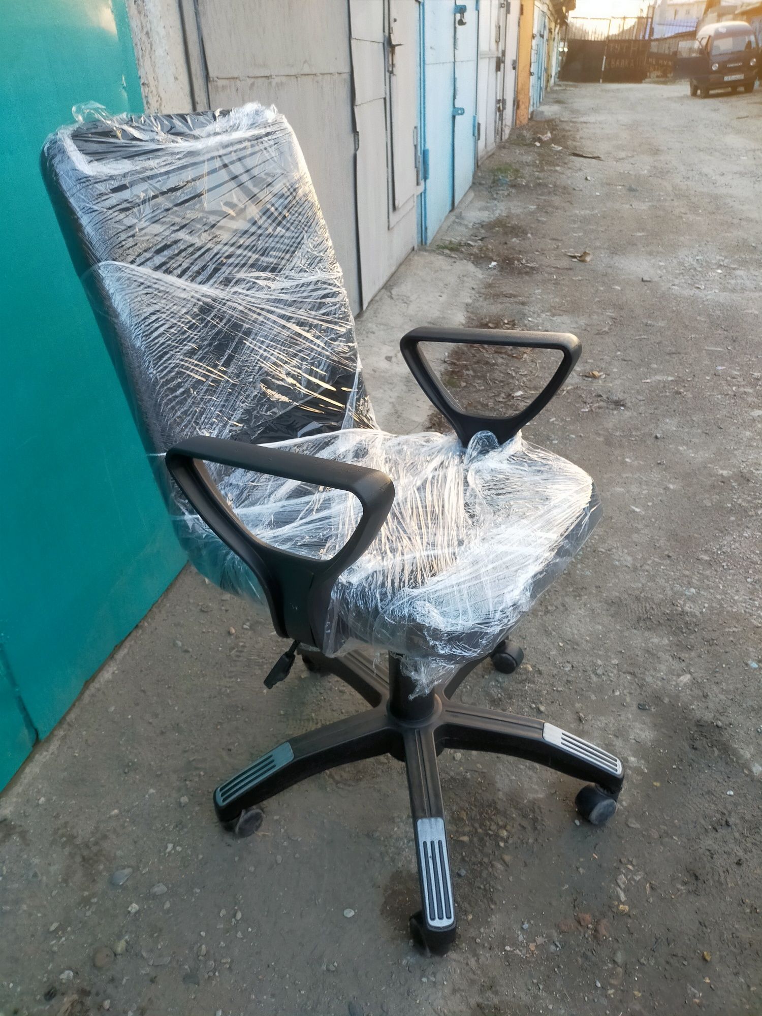 Продам офисное кресло