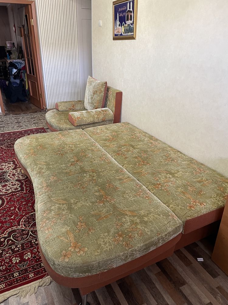 Мягкий уголок продается в хорошем состояниии
