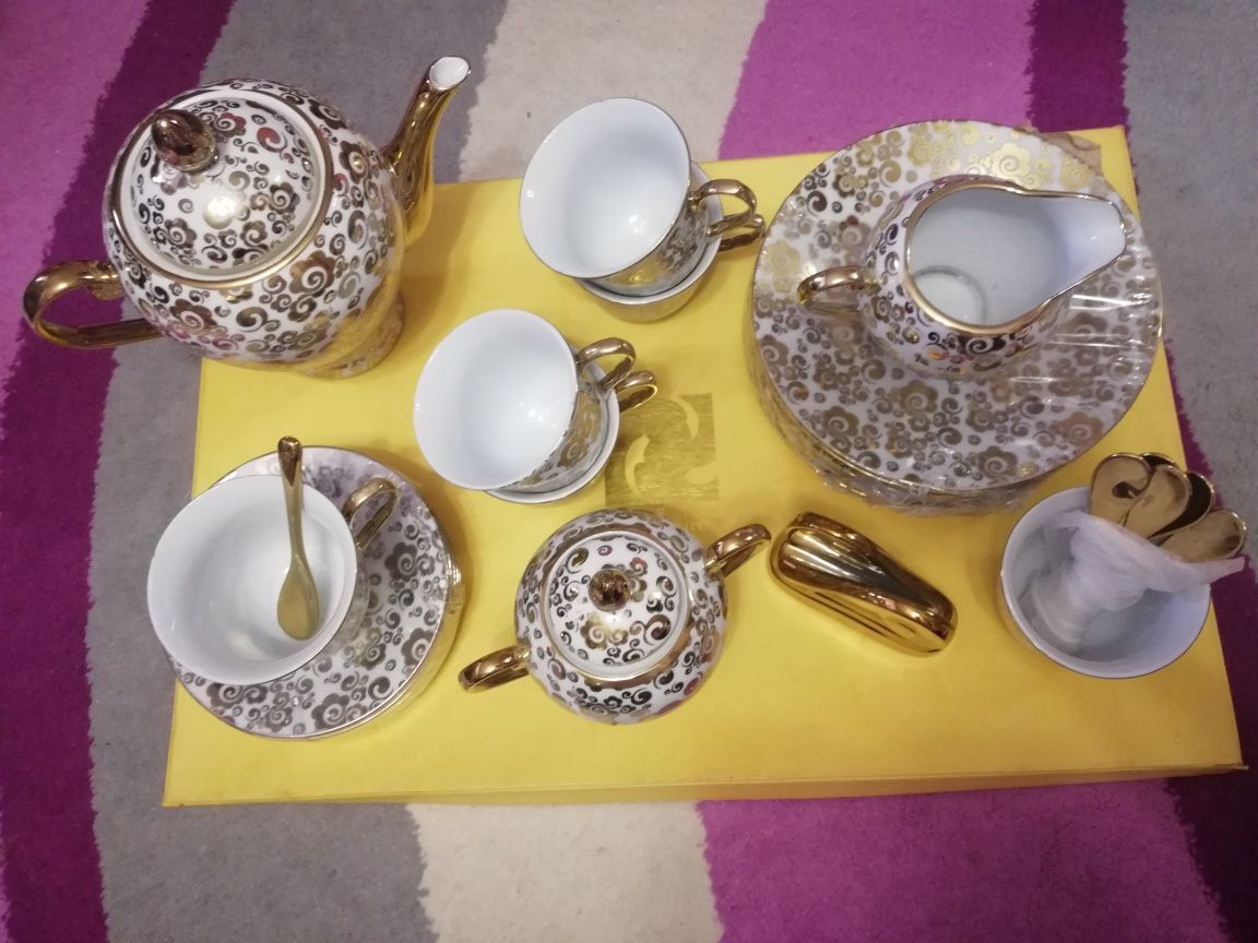 Чайный сервиз в коробке