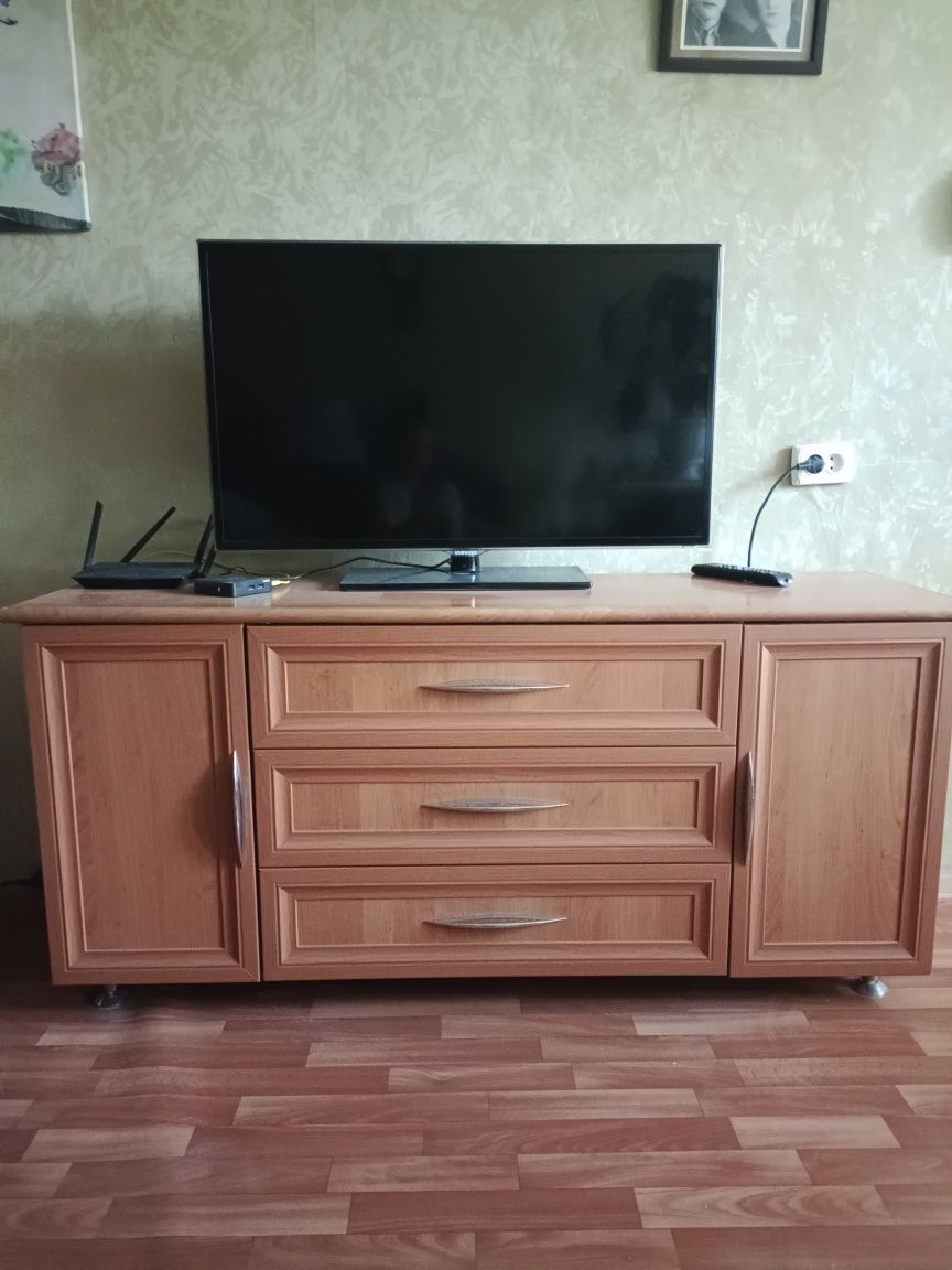 Тумба под телевизор, комод б/у
