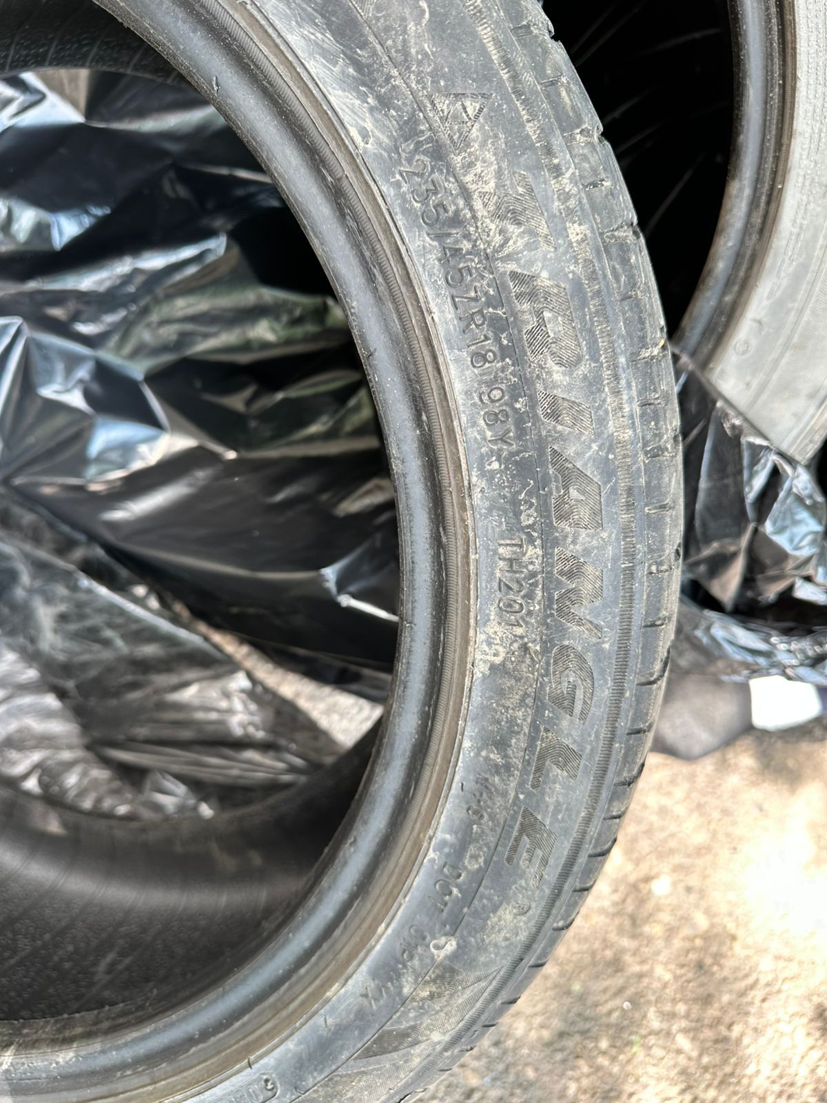 Комплект летней резины 235 / 45/ R 18