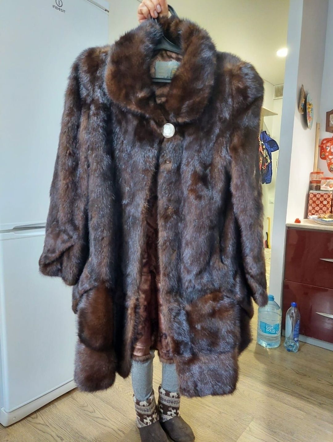 Продам шубу норковую
