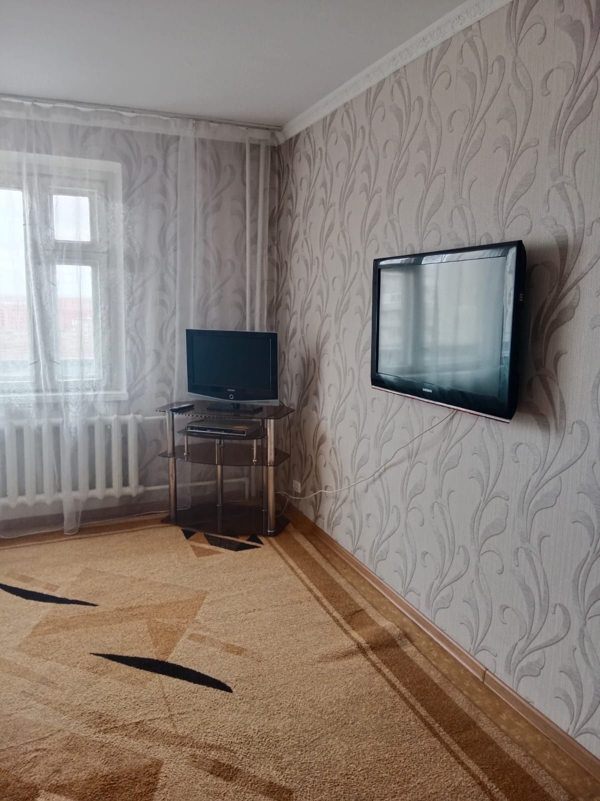 Продам квартиру в 9-м мкр.