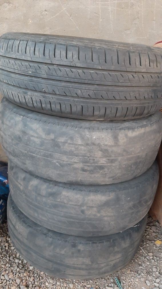 Продам  Шины 16 размер