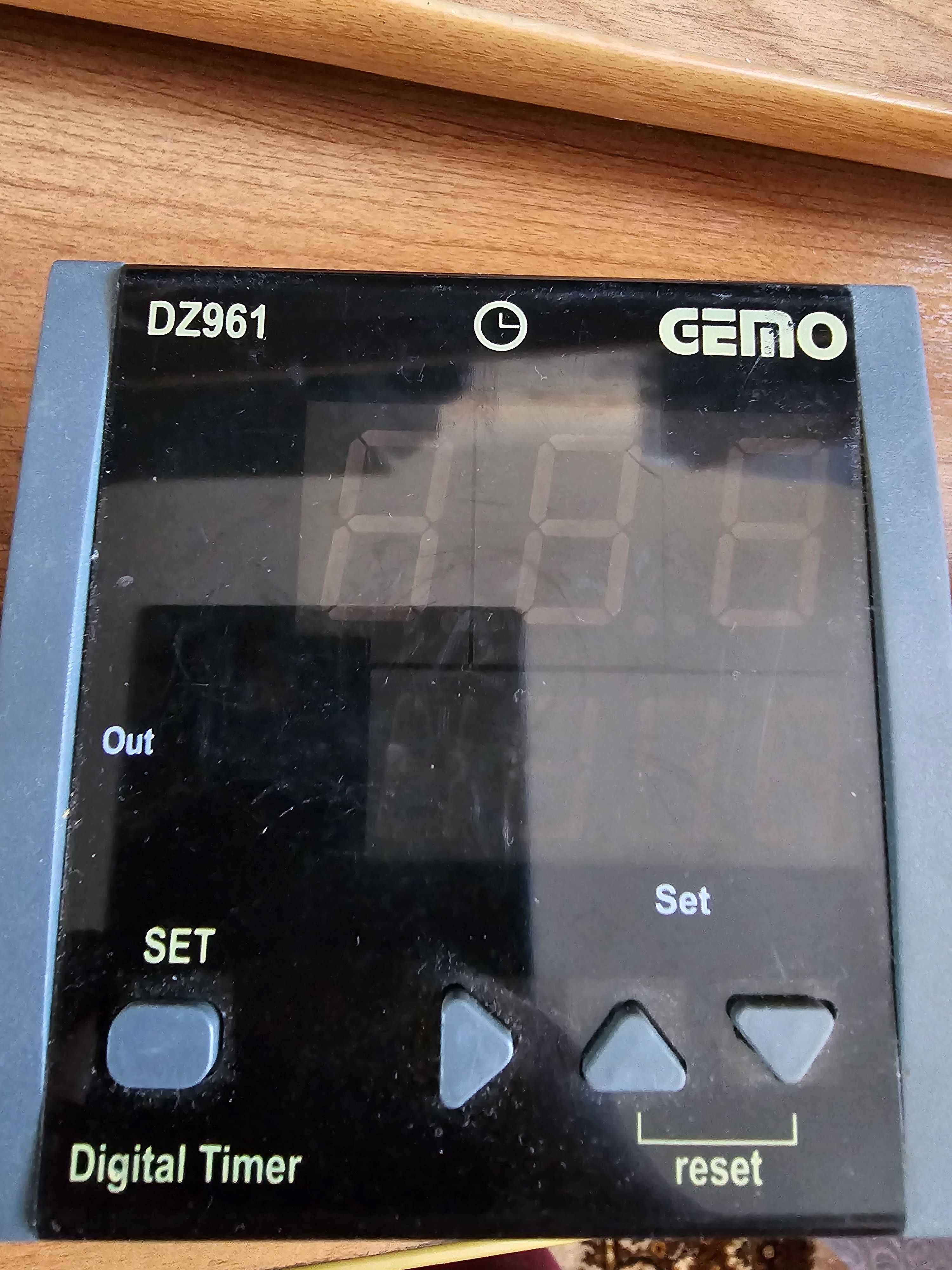 Цифровой таймер GEMO DZ961