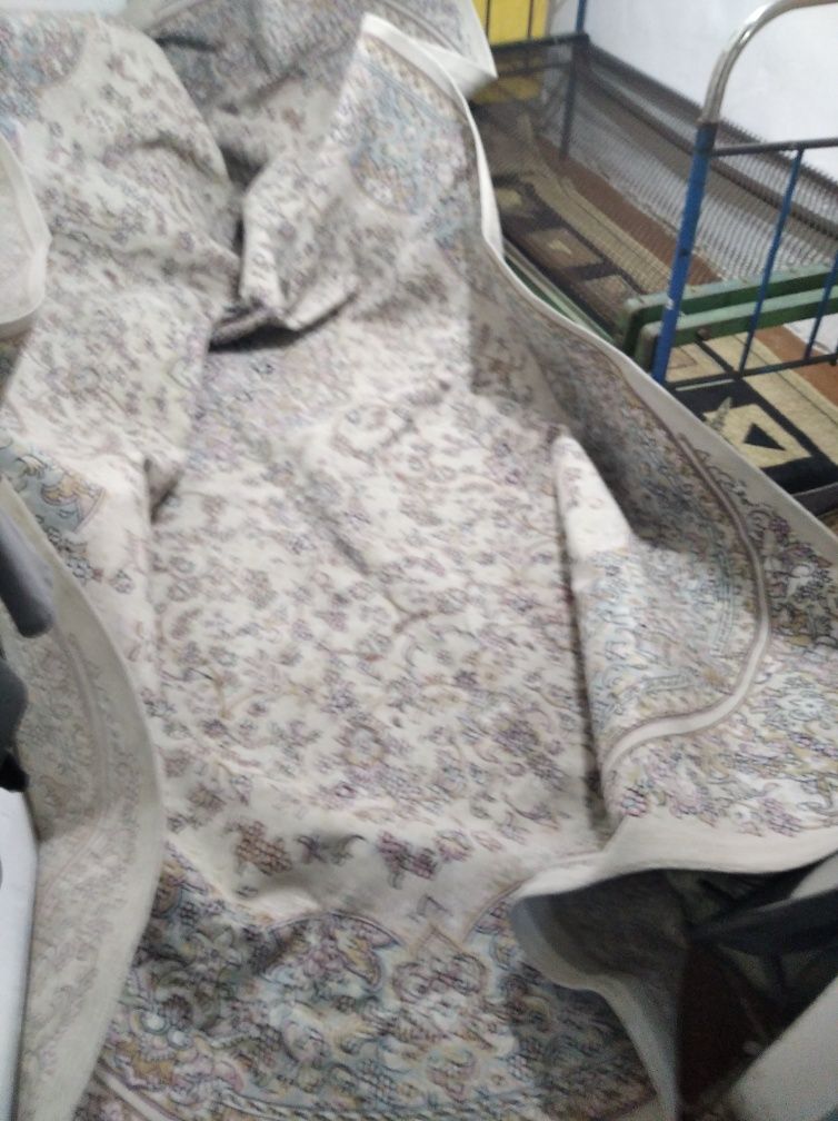 Продается ковер.