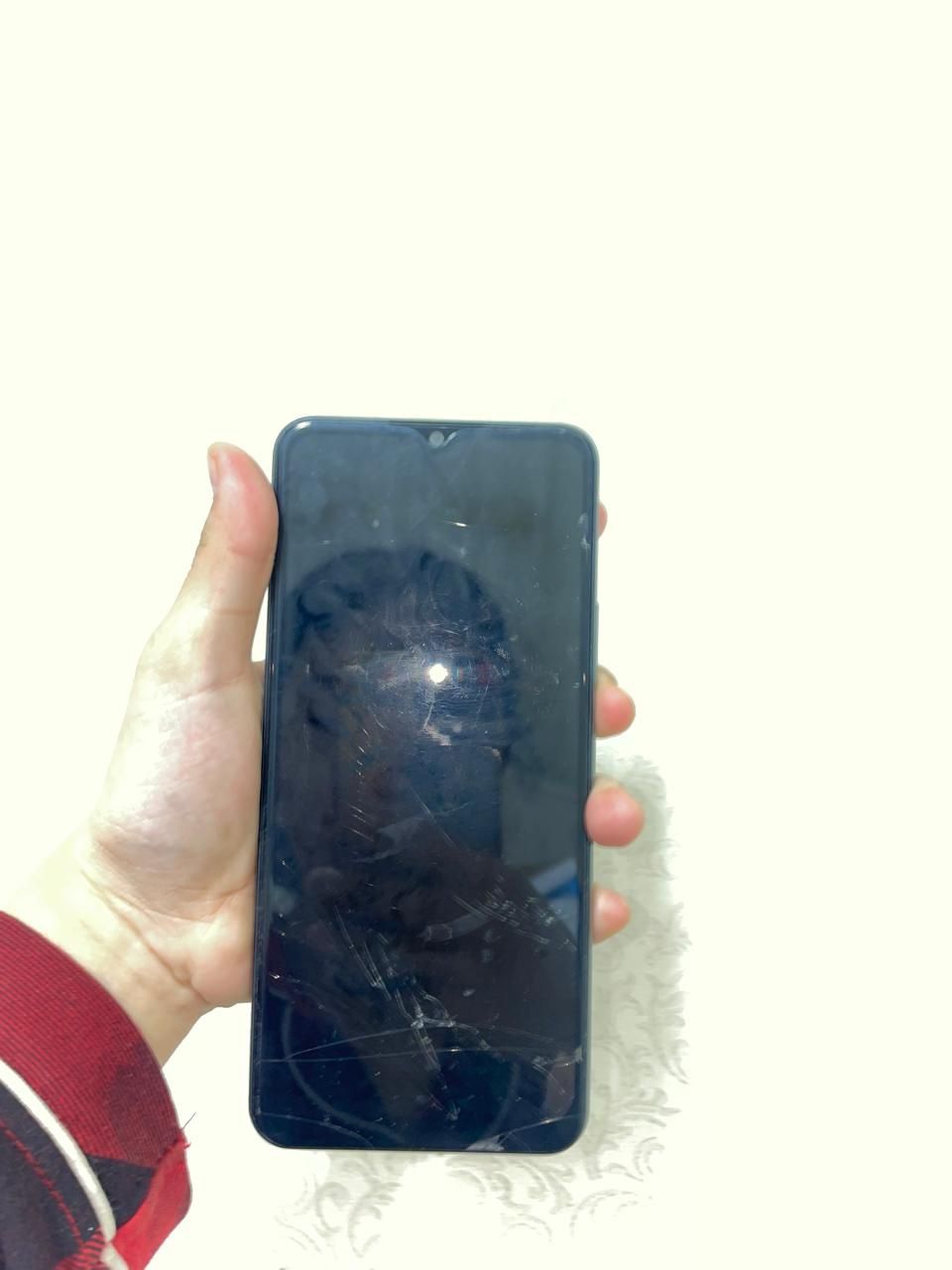 Vivo Y17s хороший