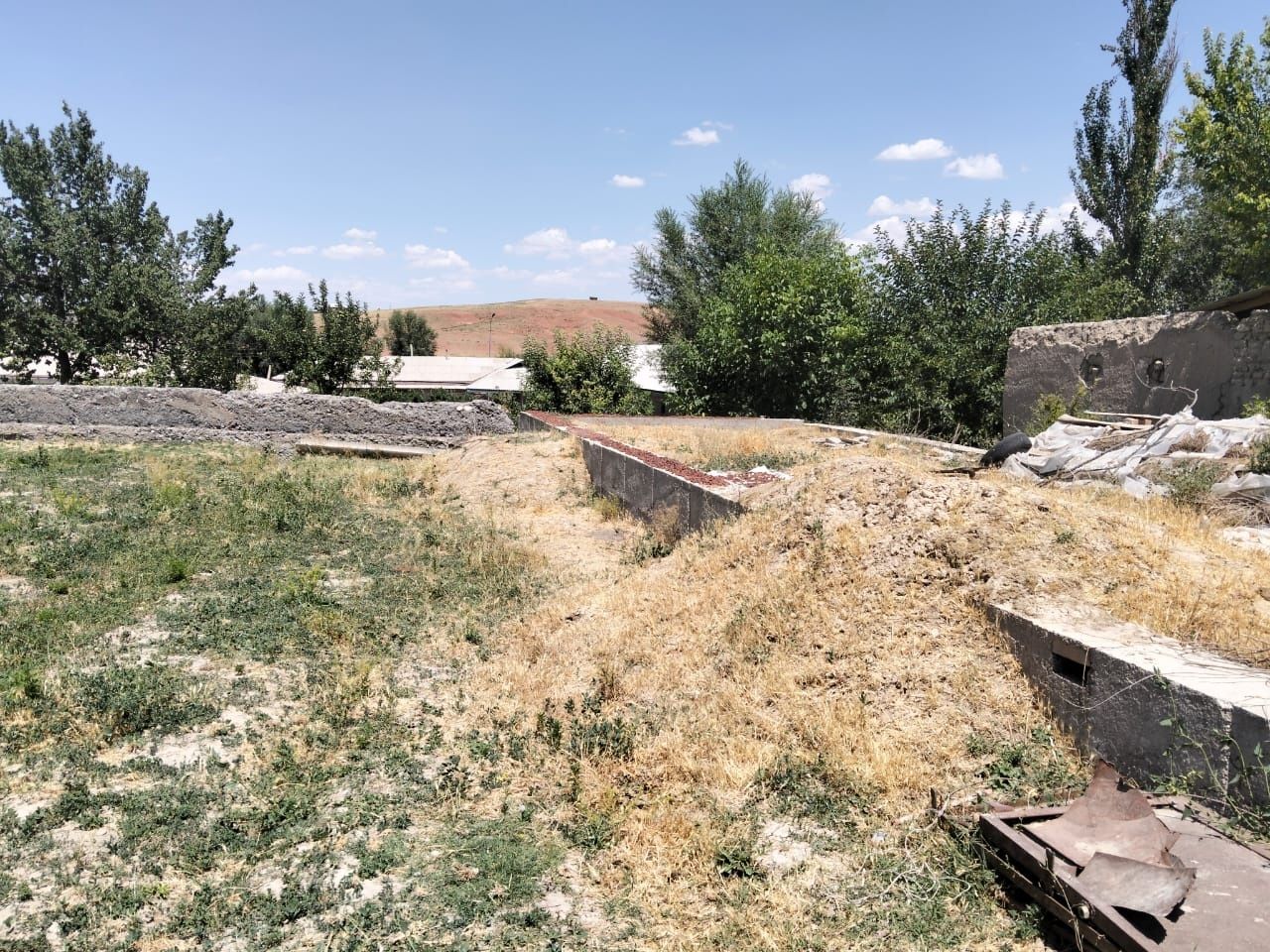 Продается земельный участок 20 соток  в село  карабулаке