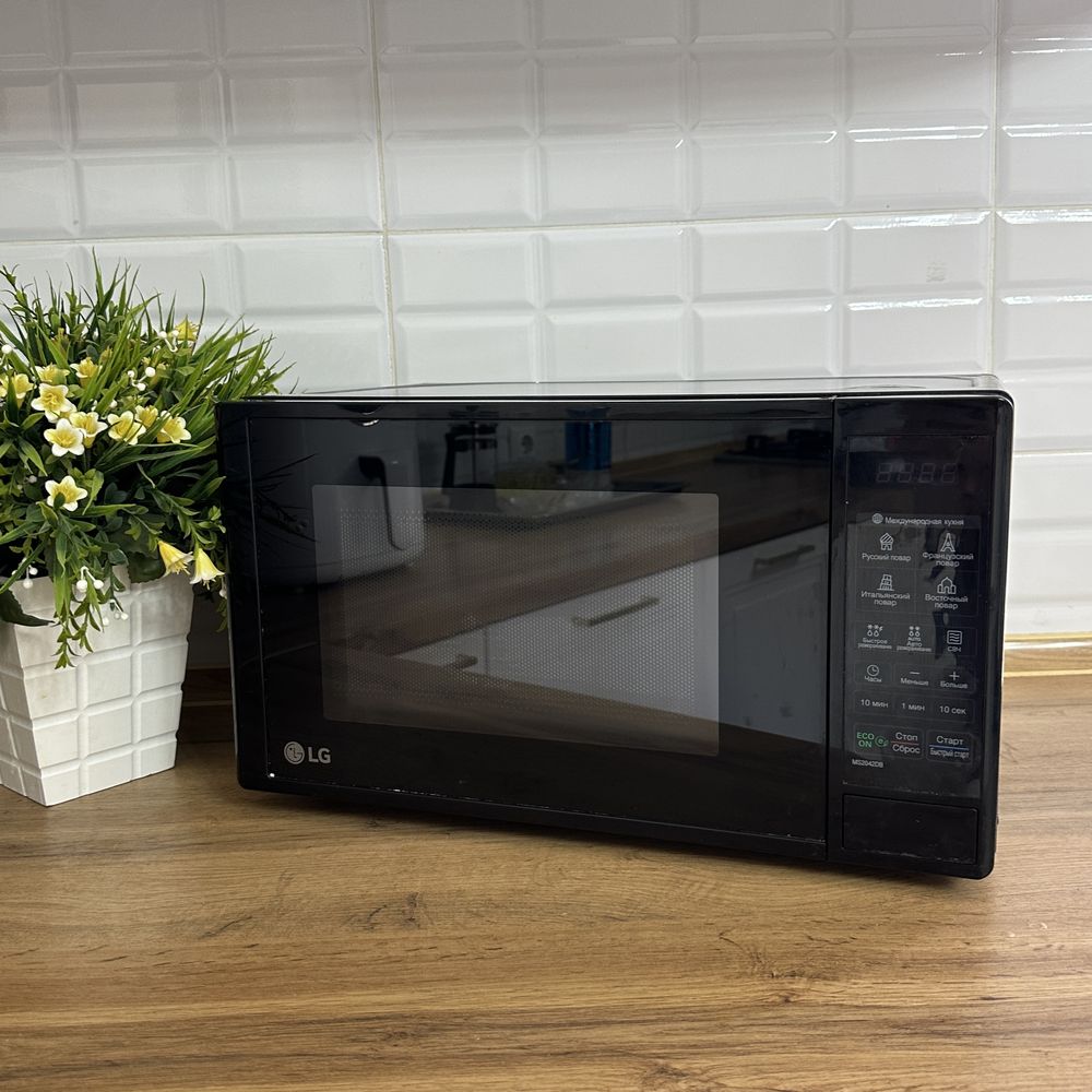 Продаётся микроволнова LG