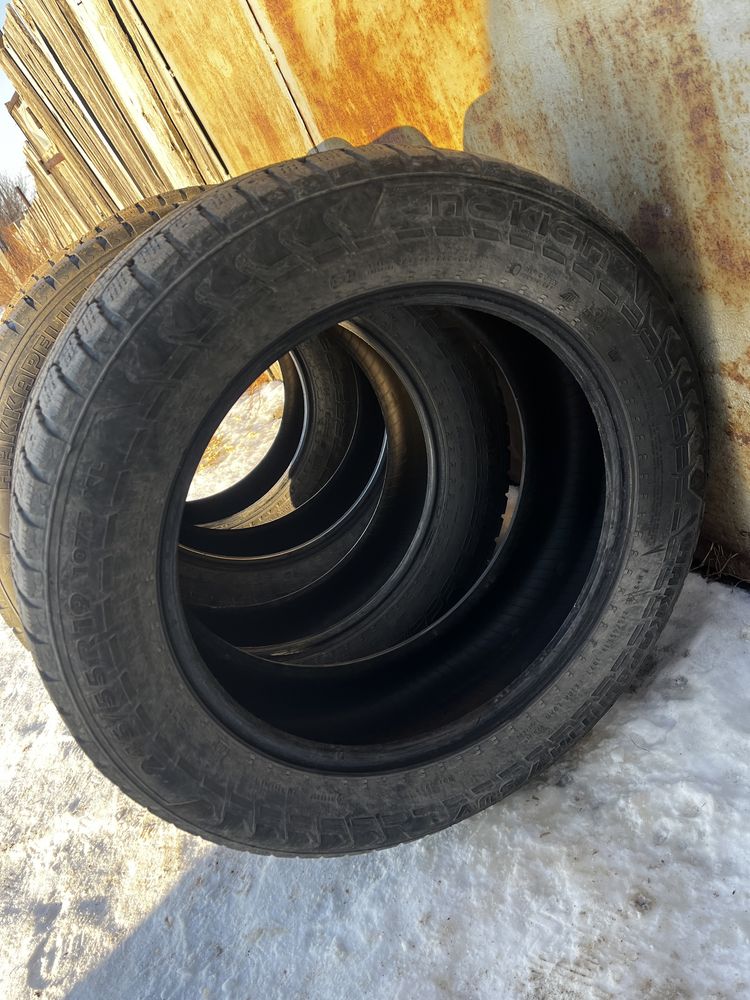 Продам зимнюю резину 245/55 R19 Nokian hakapelita