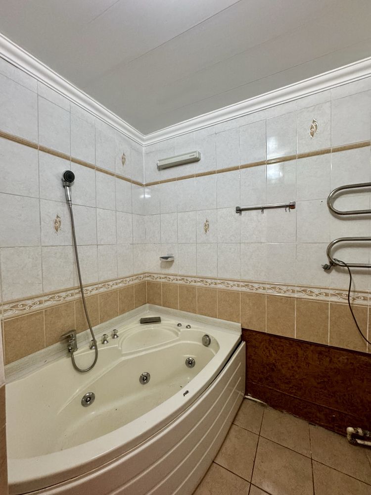 Продаем 3 комн. кв. по ул. Московская(рядом ЦОН по ул. Чкалова)
