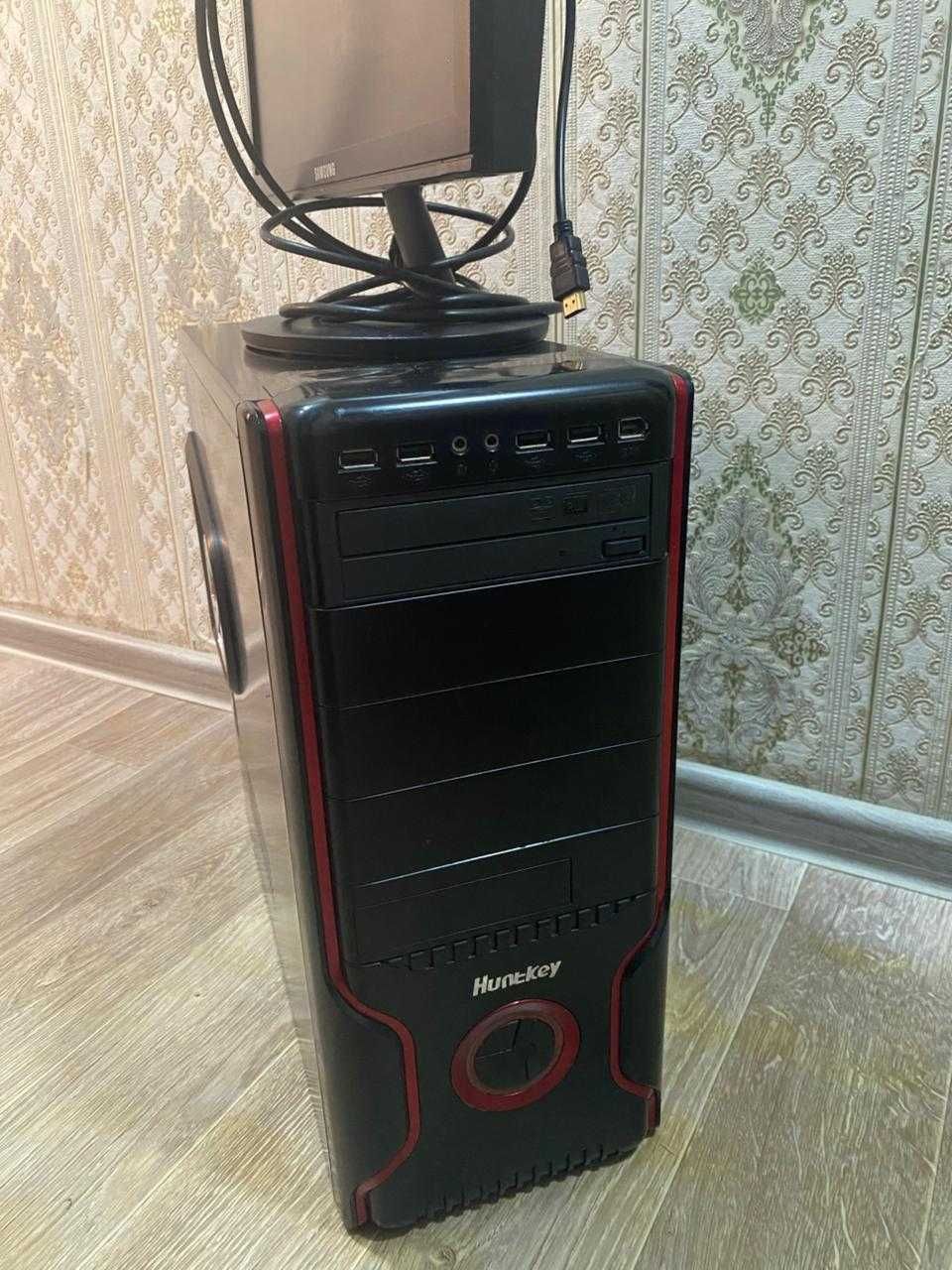 Компьютер, монитор,  клавиатура, мышь.